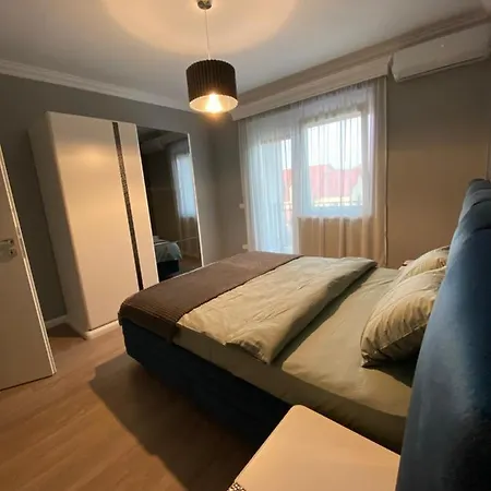 Ama Lux
