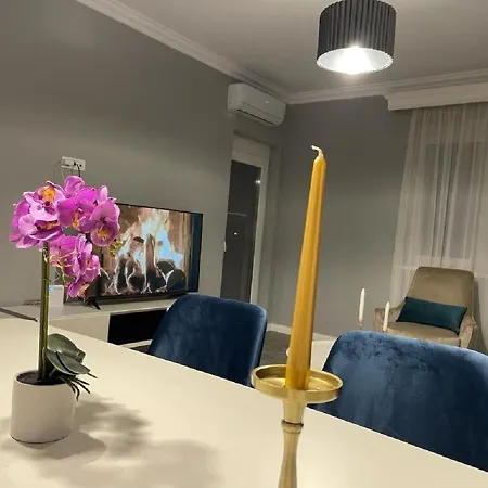 Ama Lux *